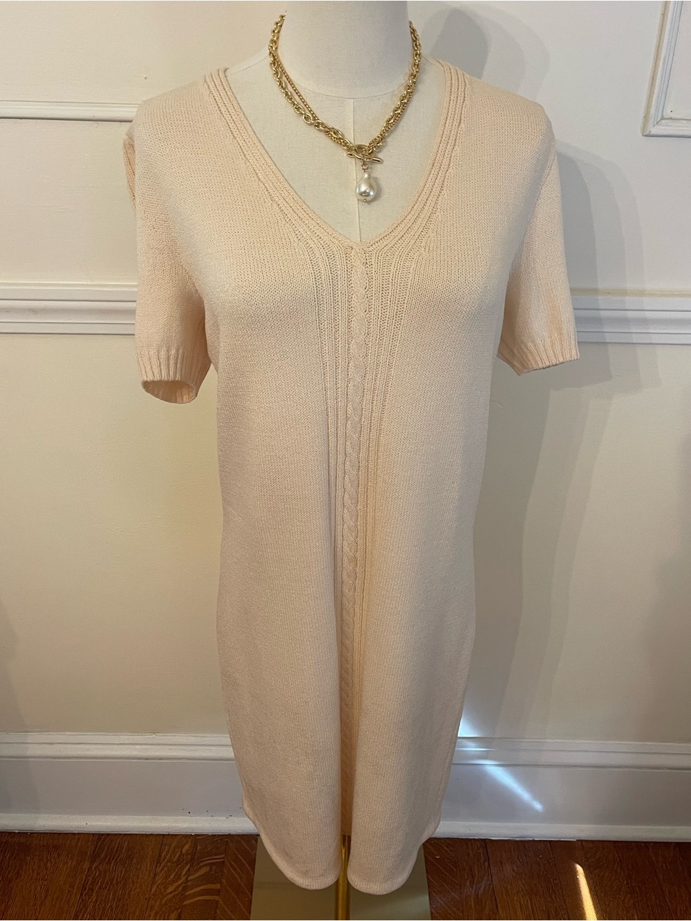 St. John Cream Knit V-Neck Short-Sleeve Sweater Midi Dress